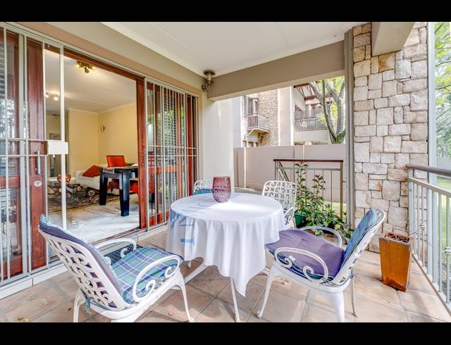 2 BEDROOM APARTMENT FOR SALE IN BEVERLEY